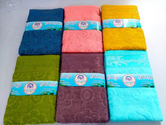 đóng gói khăn tắm hoa hồng