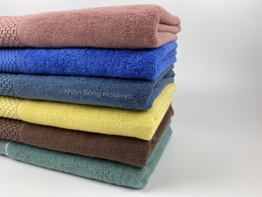 khăn tắm dí trơn 70x140 cotton cao cấp Hoakoyo cách lựa chọn khăn bông phù hợp
