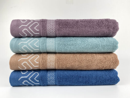 Khăn tắm Cotton nhập khẩu 70x140 dí hoa văn - KNTC7002