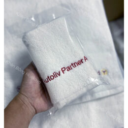 khăn mặt cotton cao cấp thêu chữ theo yêu cầu đại diện